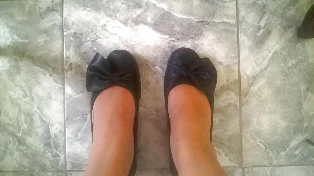 25P Shoejob - Cum on friends pumps