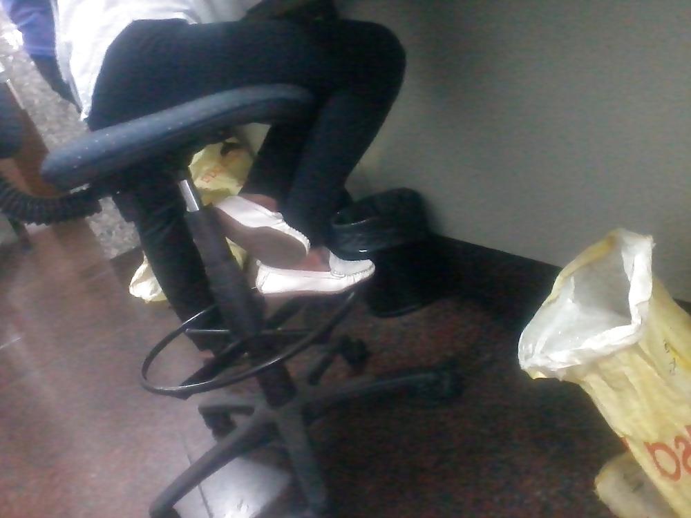 25P Shoejob - Cum on friends pumps