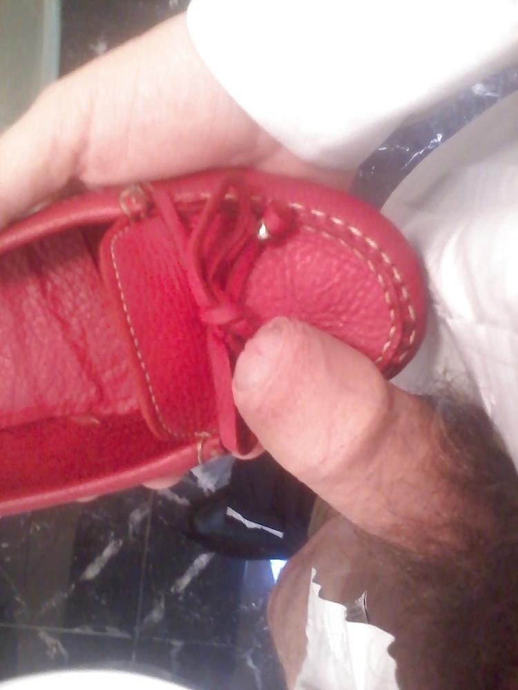 25P Shoejob - Cum on friends pumps