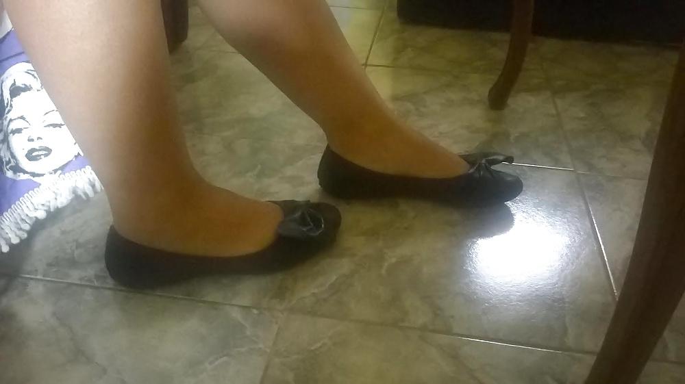 25P Shoejob - Cum on friends pumps