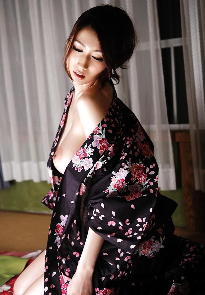 25P Sexy JULIA - Beautiful Japanese MILF 