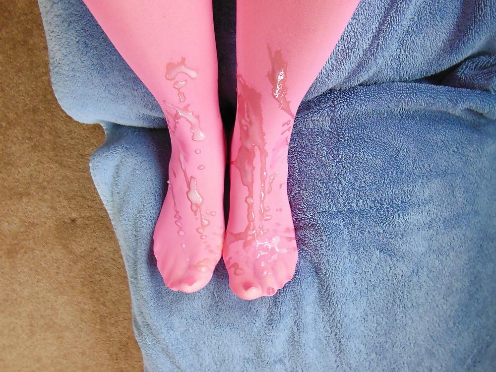 25P Cum on pink stocking feet