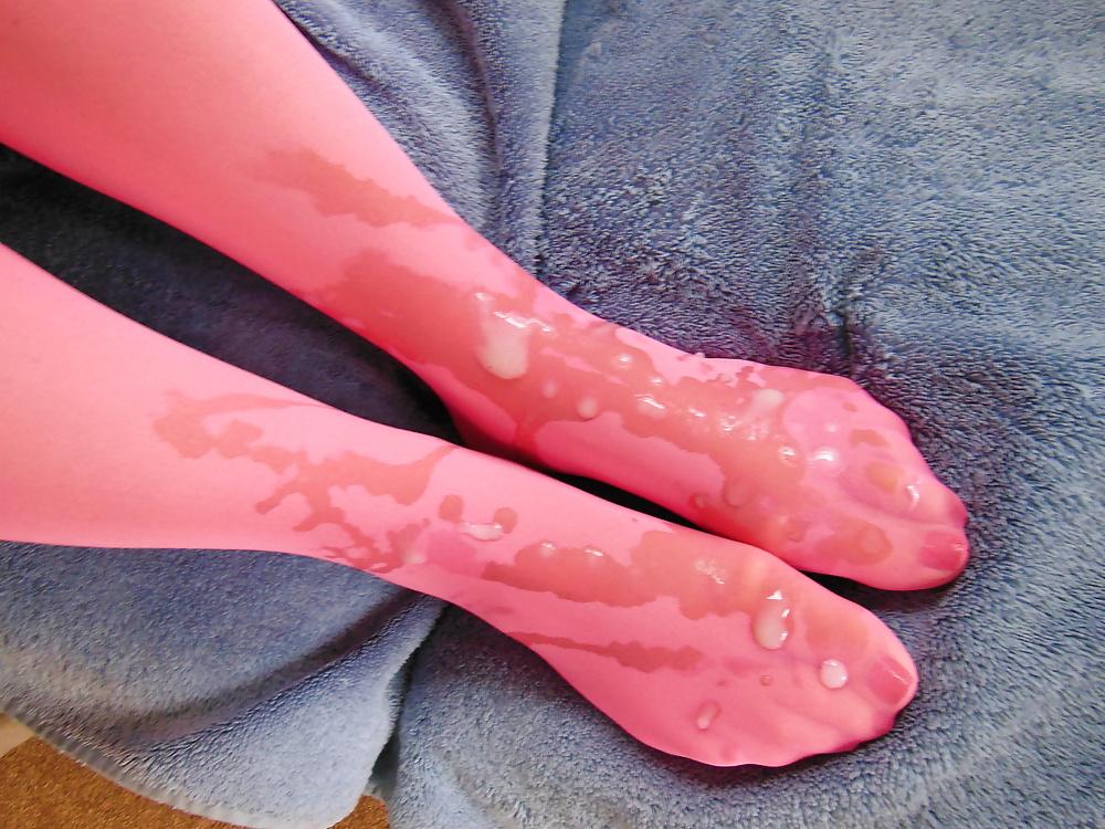 25P Cum on pink stocking feet