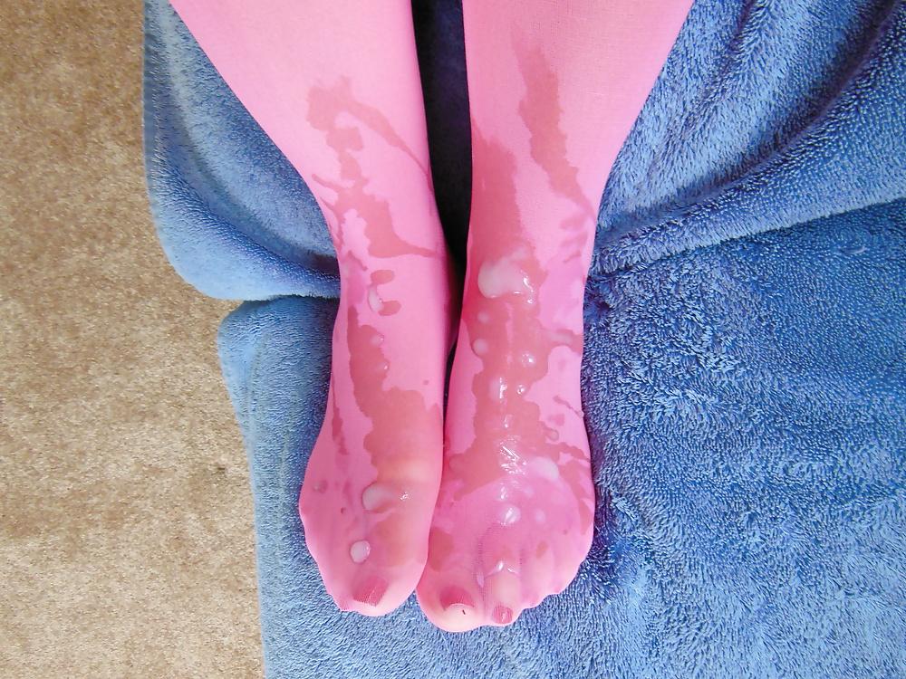 25P Cum on pink stocking feet