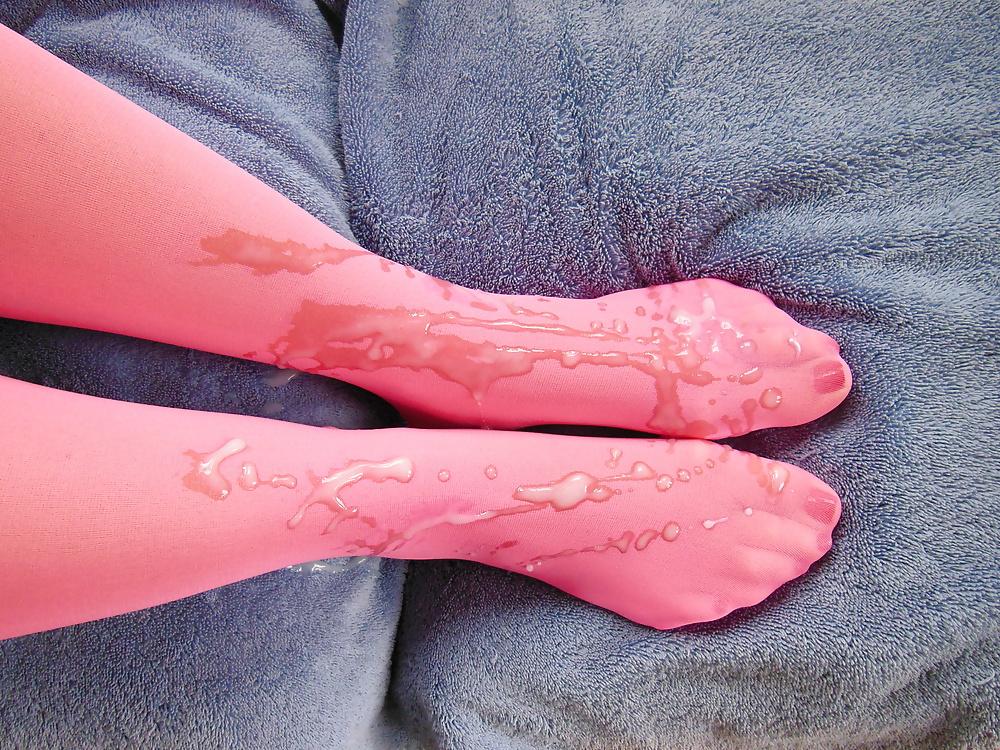 25P Cum on pink stocking feet