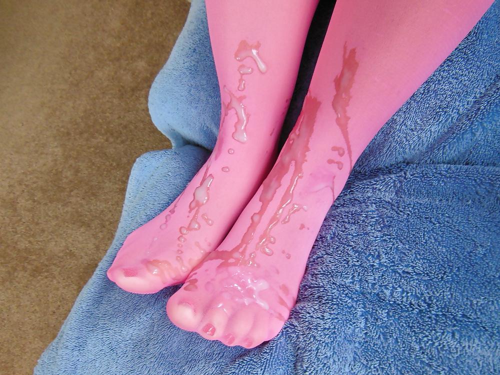25P Cum on pink stocking feet