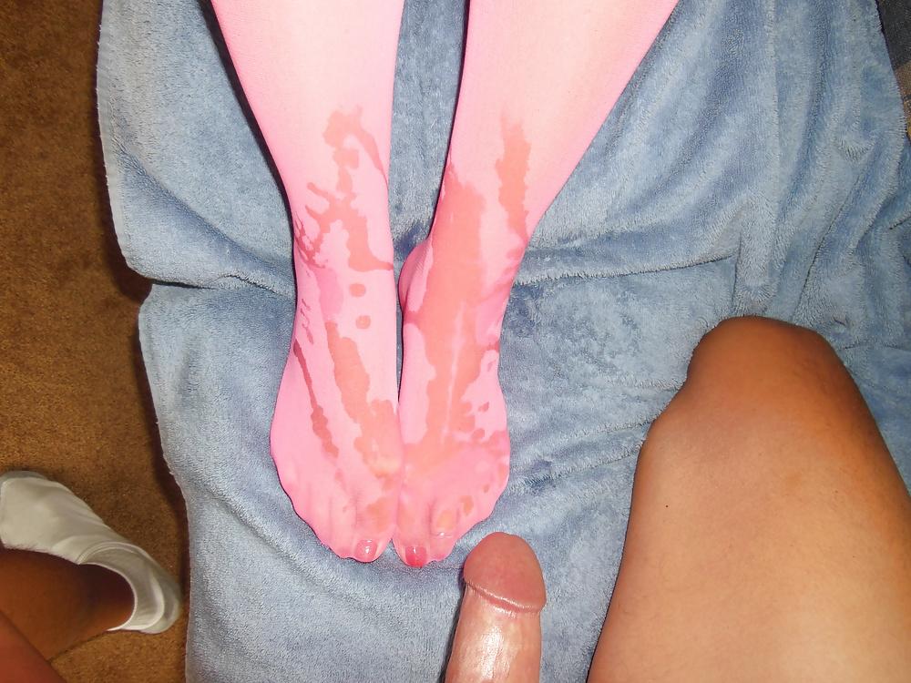 25P Cum on pink stocking feet