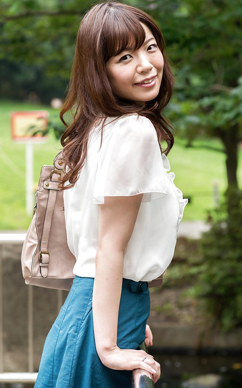 25P Sexy Japanese Wife