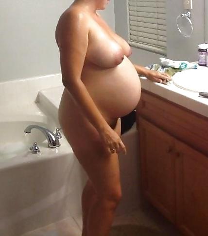 25P Pregnant amateur private colection...if you know her