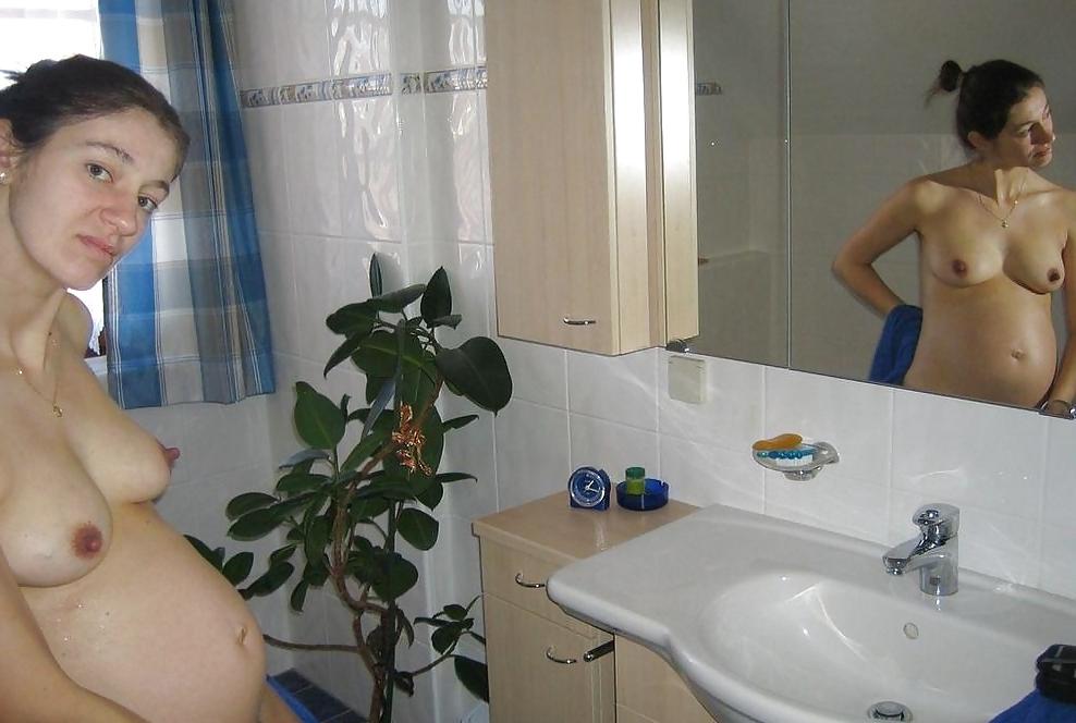 25P Pregnant amateur private colection...if you know her