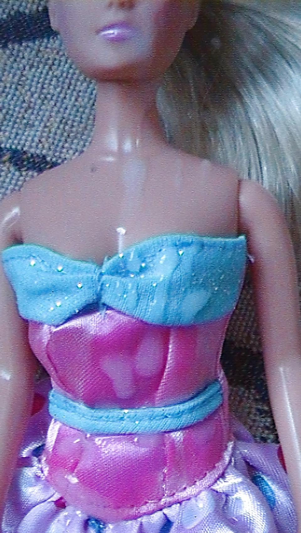 18P Sperma auf Puppen 2