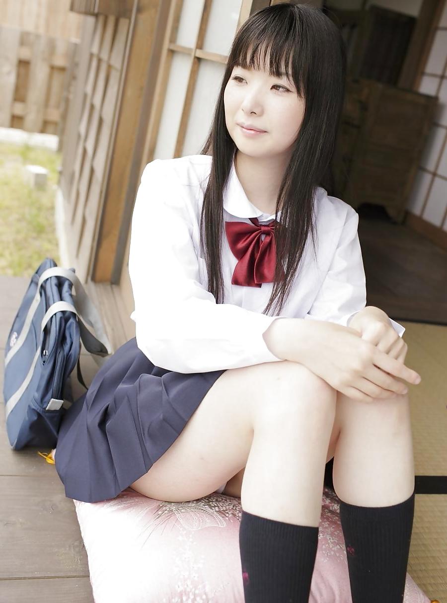 19P J15 Japanese teen Mirai Himeno