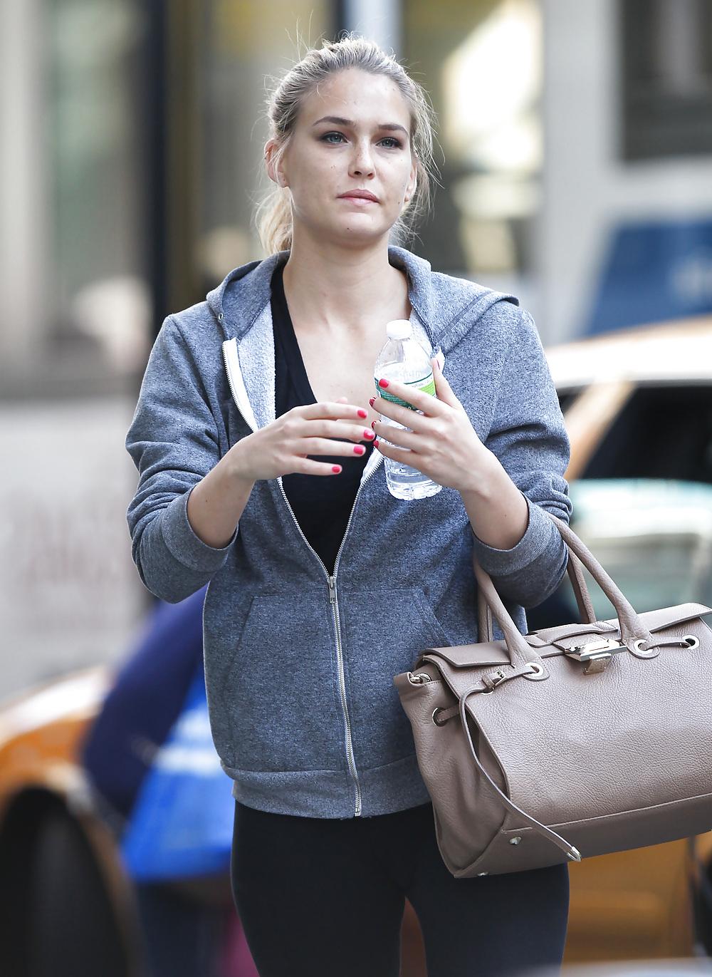 9P Bar Refaeli Shopping in NY