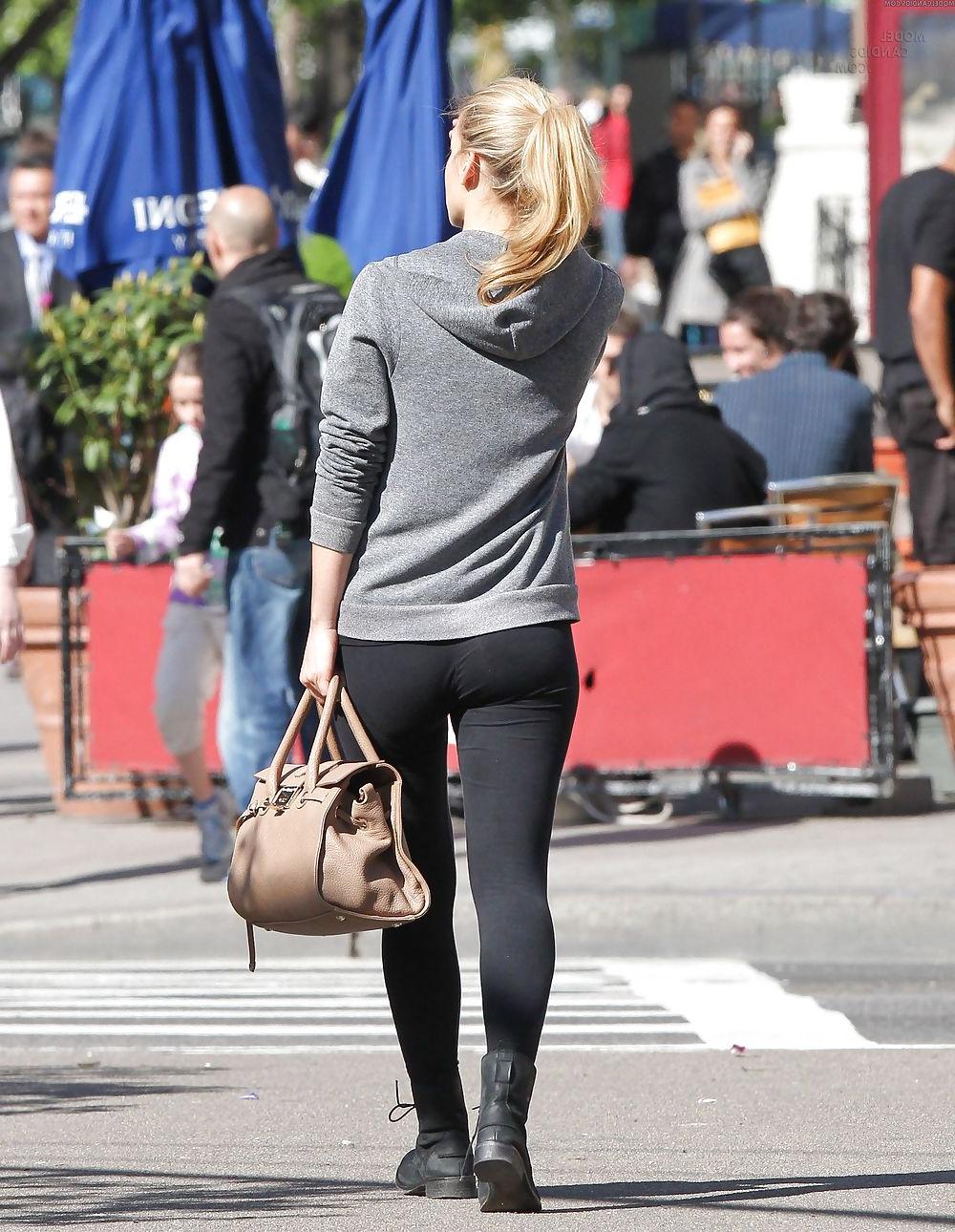 9P Bar Refaeli Shopping in NY