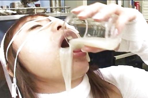 15P Fuer einen blassen Teint, brav Sperma trinken!