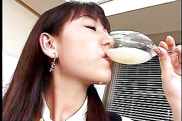 15P Fuer einen blassen Teint, brav Sperma trinken!