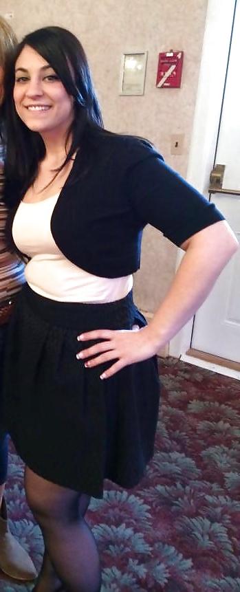 25P Day! Thick brunette with ass and beautiful eyes!
