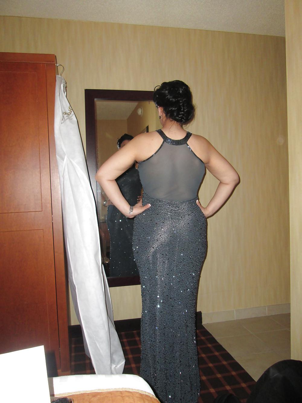 25P Day! Thick brunette with ass and beautiful eyes!