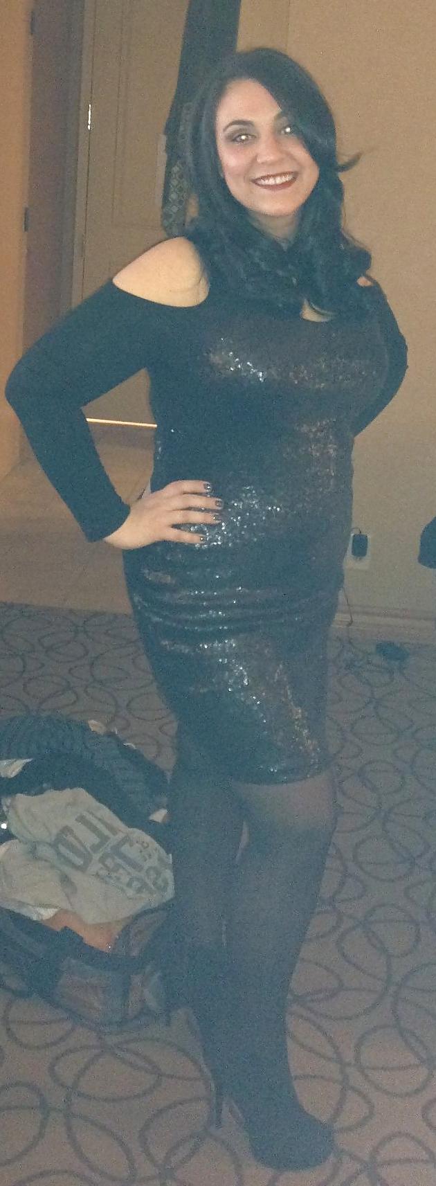 25P Day! Thick brunette with ass and beautiful eyes!