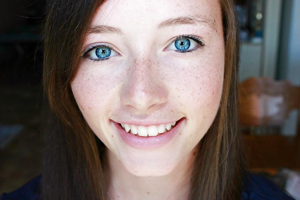 25P Please Cum on her Face
