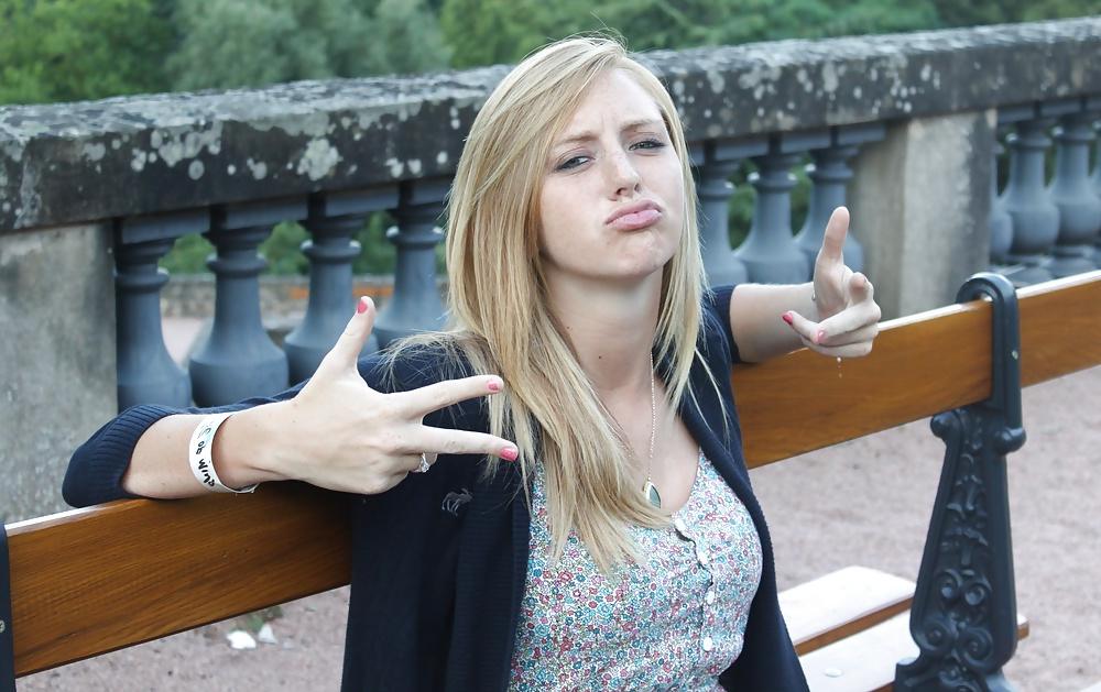 25P Please Cum on her Face