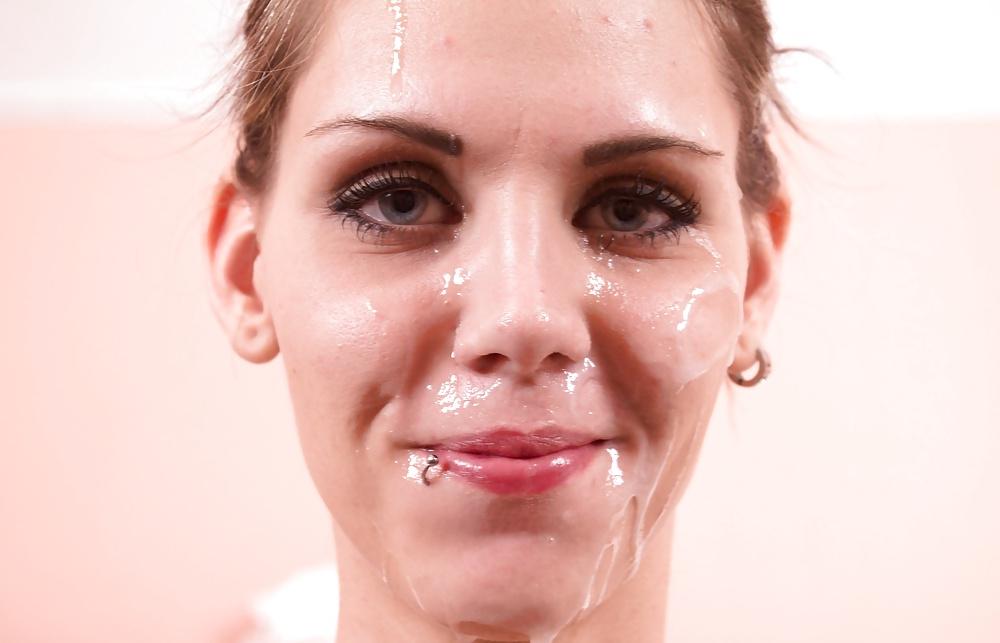 25P Please Cum on her Face