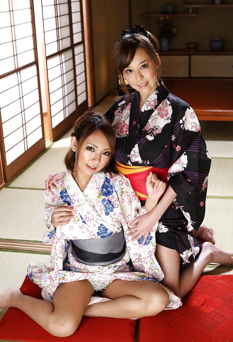 25P Akari Asakiri - Beautiful Japanese PornStars