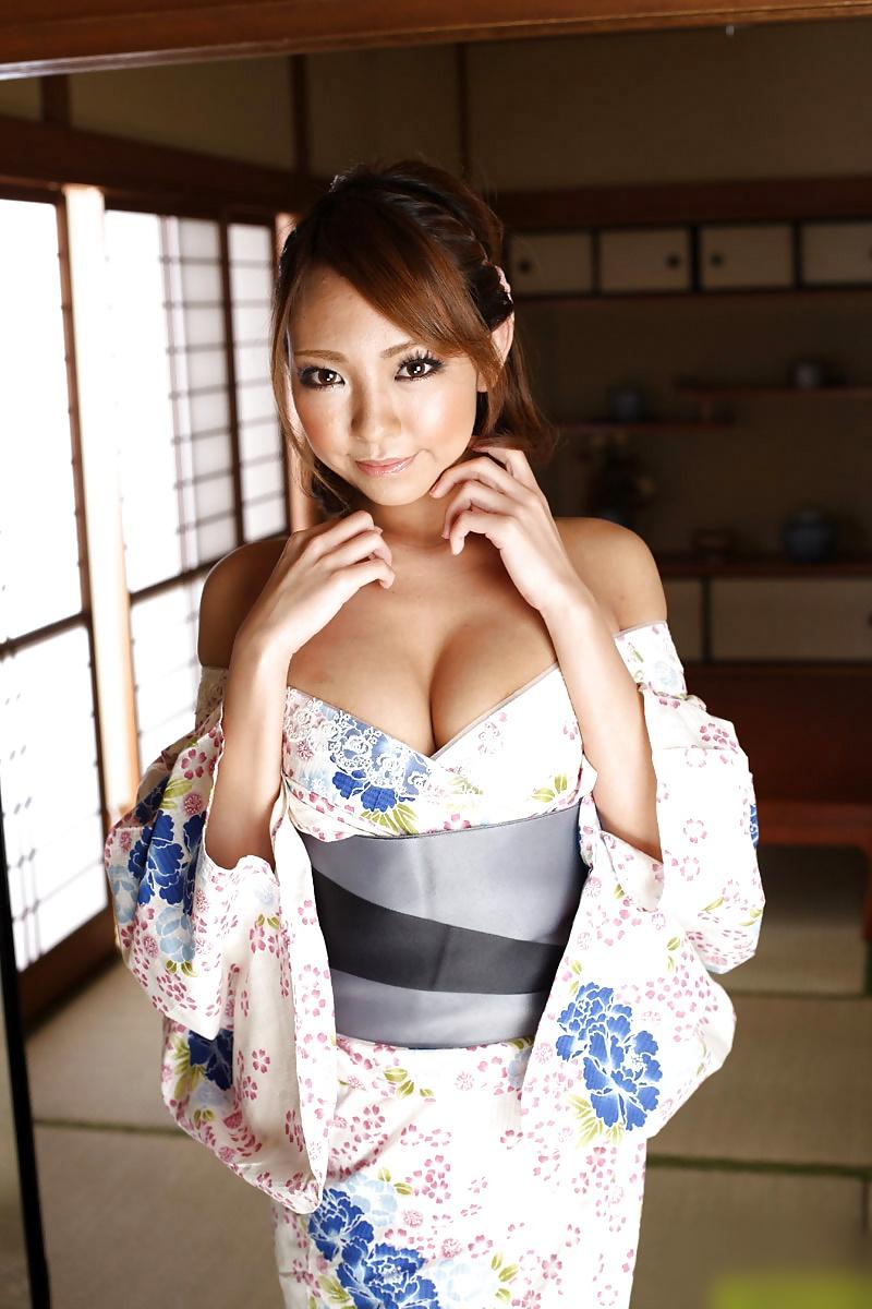 25P Akari Asakiri - Beautiful Japanese PornStars