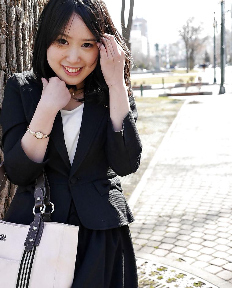 25P Japanese secretary fucked in hotel
