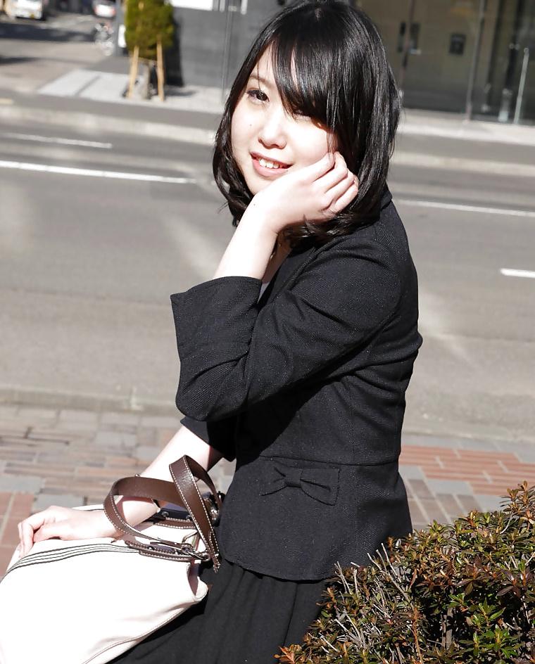 25P Japanese secretary fucked in hotel