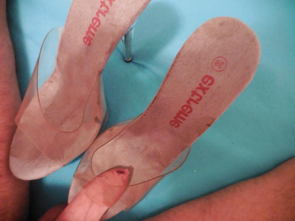 14P Cum on feet in sexy High Heels