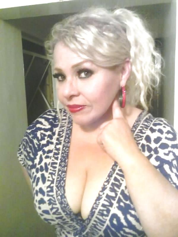 16P Mexican milf's