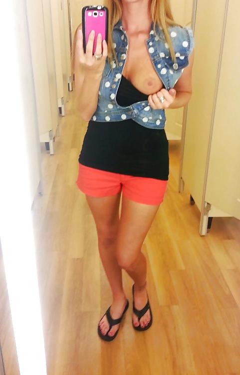 9P Selfie in changing room..8