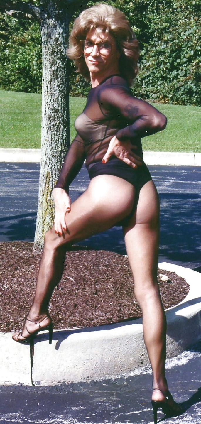 25P Another Well Hung TGirl