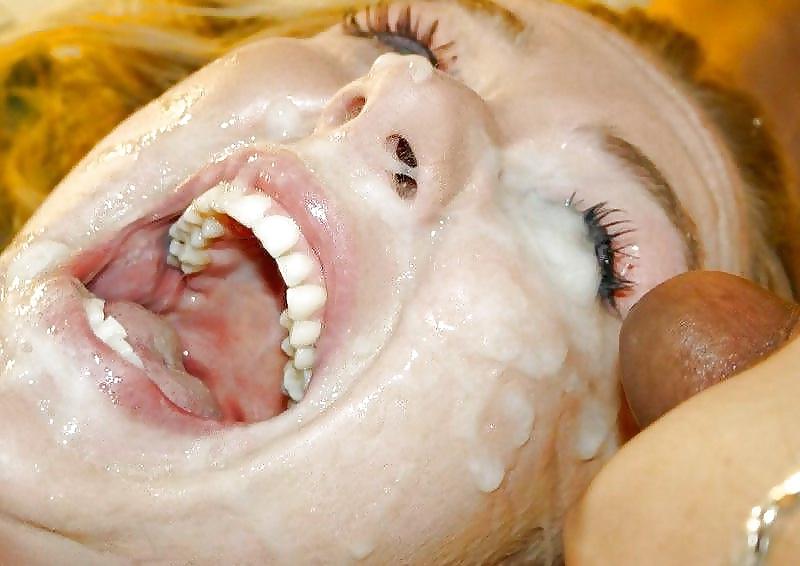 25P Cumslut Facials