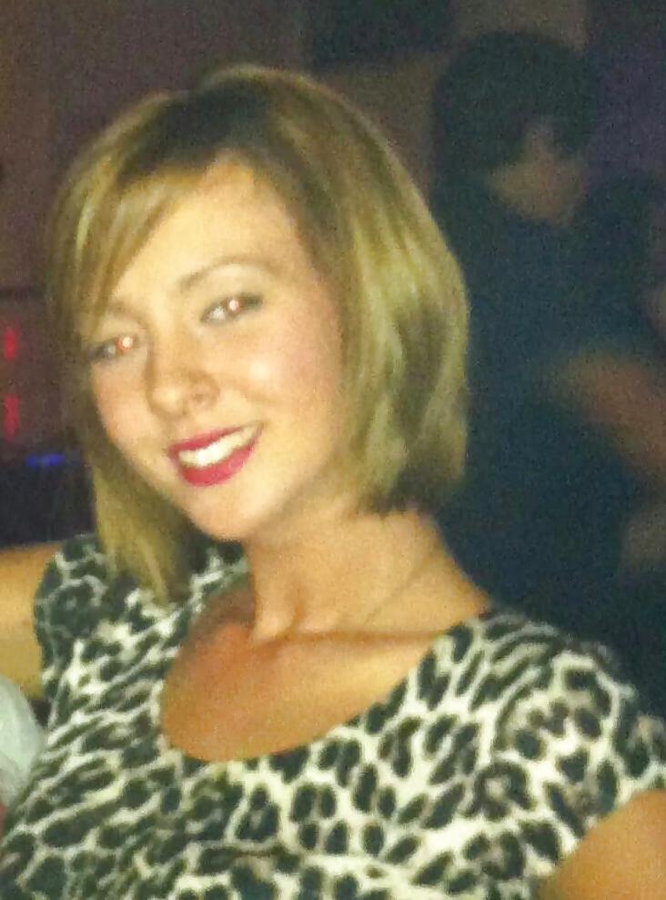10P Beautiful girl wants cum on her face.
