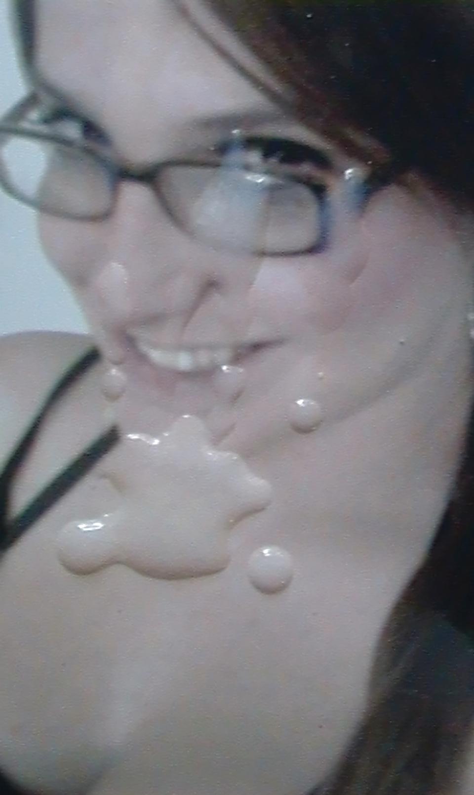 25P Cum on glasses girls