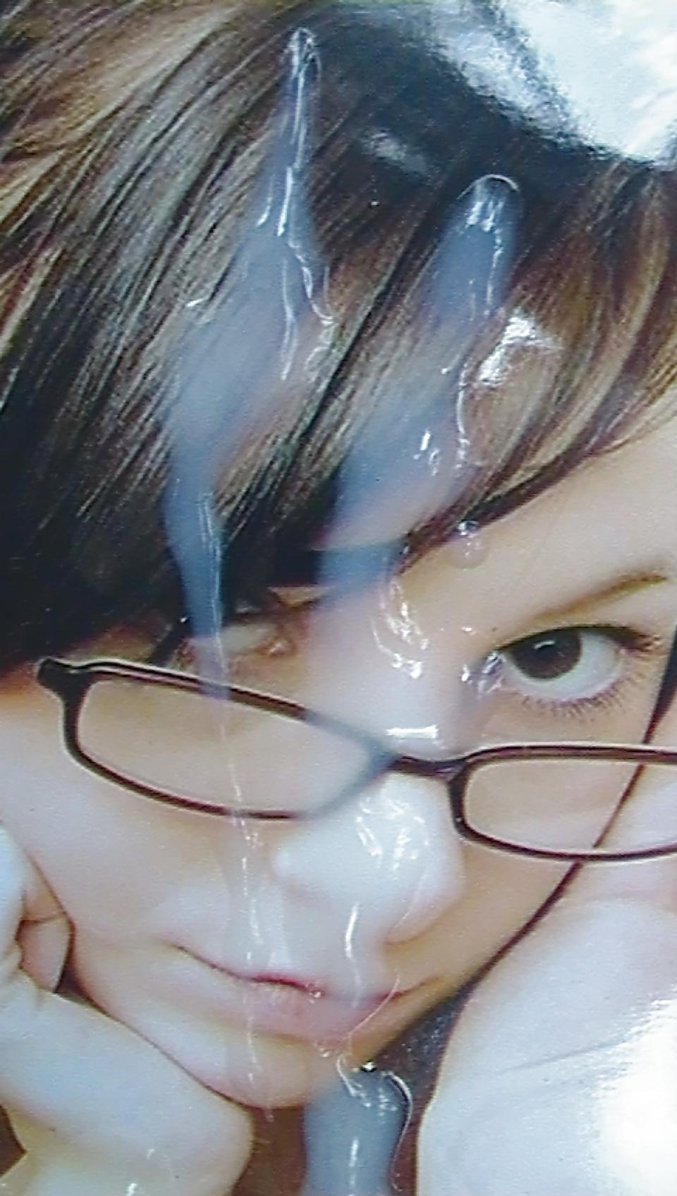 25P Cum on glasses girls