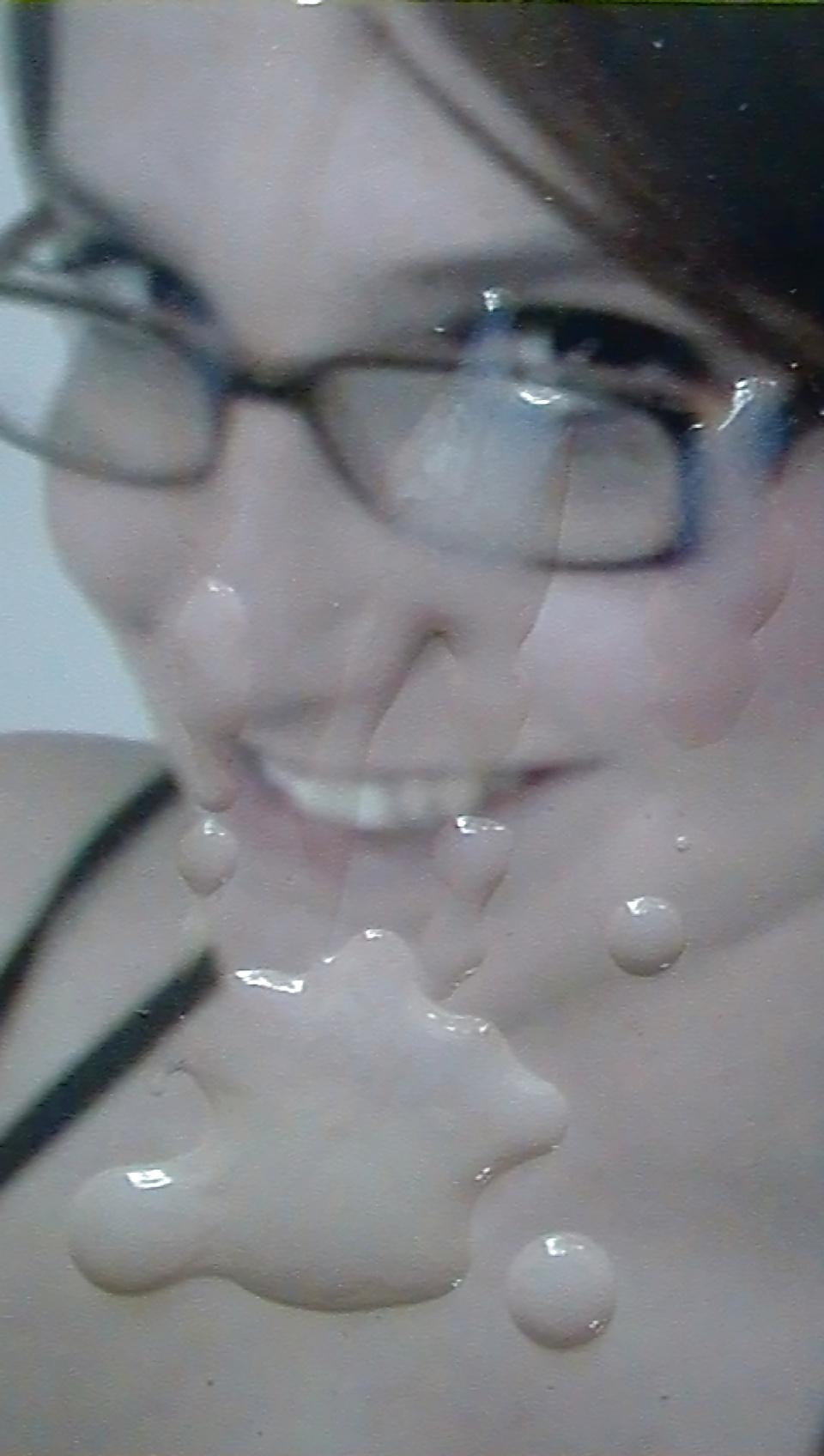 25P Cum on glasses girls