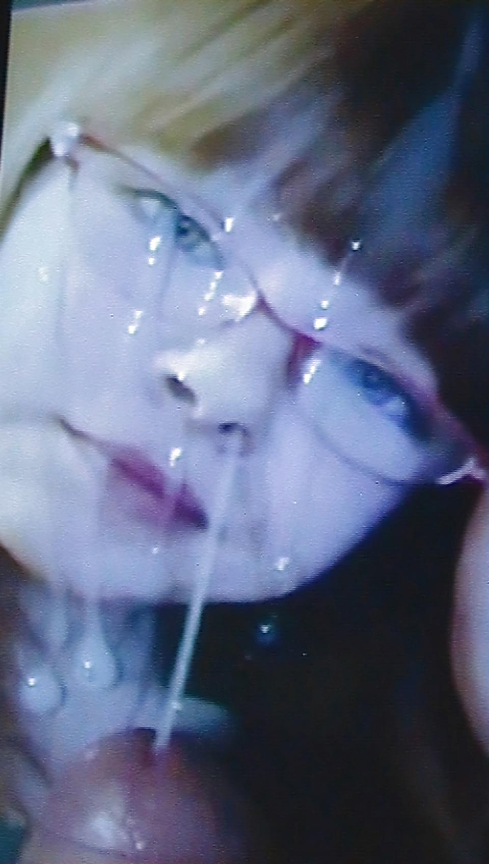 25P Cum on glasses girls 2