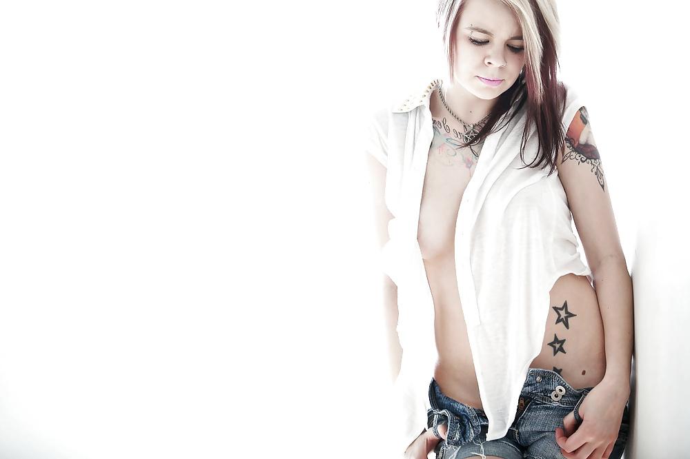 9P Blonde teen tease