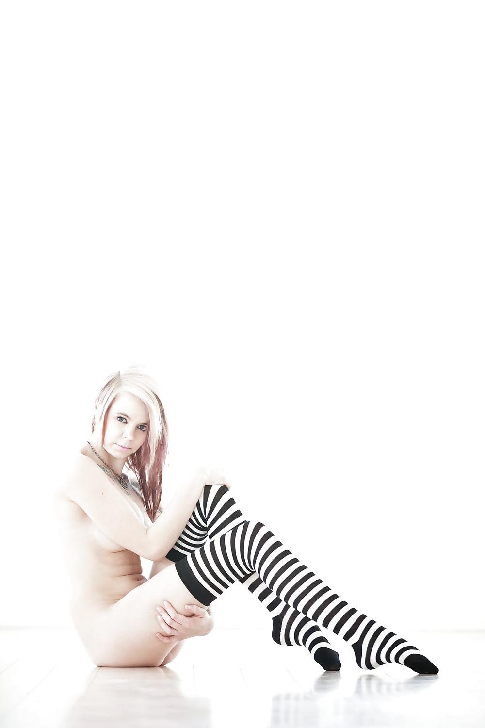 9P Blonde teen tease