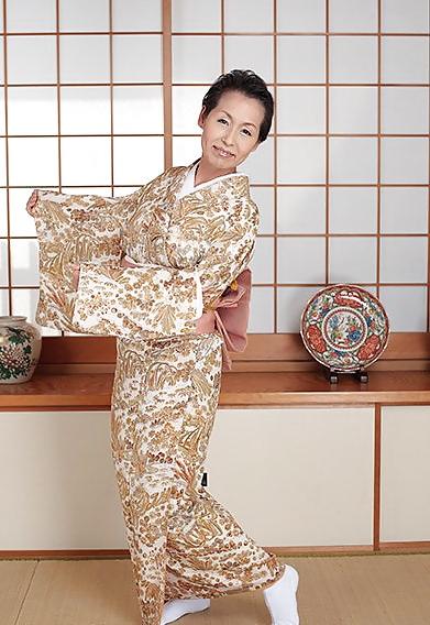 22P Japanese dressed undressed 1