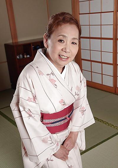 22P Japanese dressed undressed 1