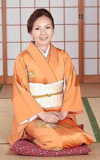 22P Japanese dressed undressed 1