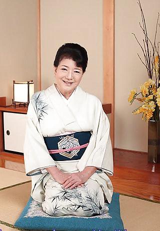 22P Japanese dressed undressed 1