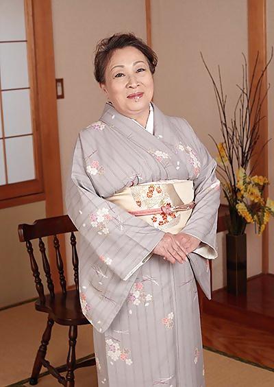 22P Japanese dressed undressed 1