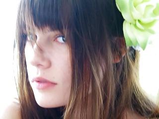 21P She's Pretty Chelsea Hobbs