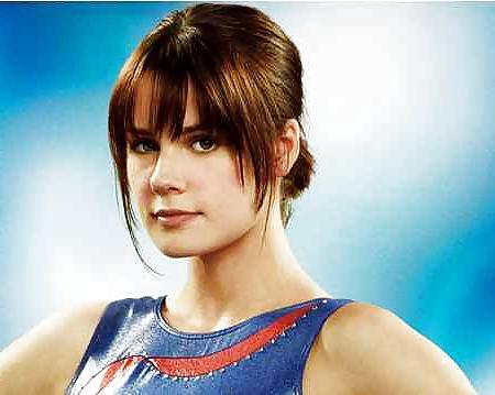 21P She's Pretty Chelsea Hobbs