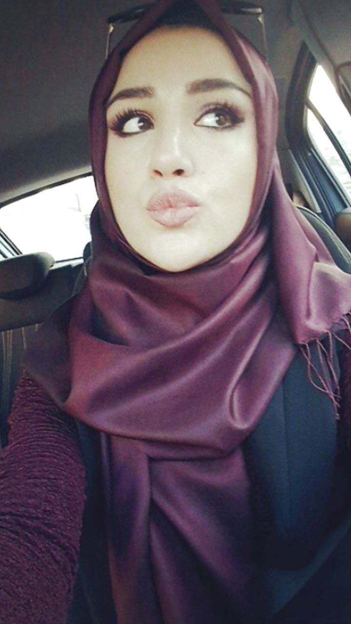 8P Hijab cum on her face please